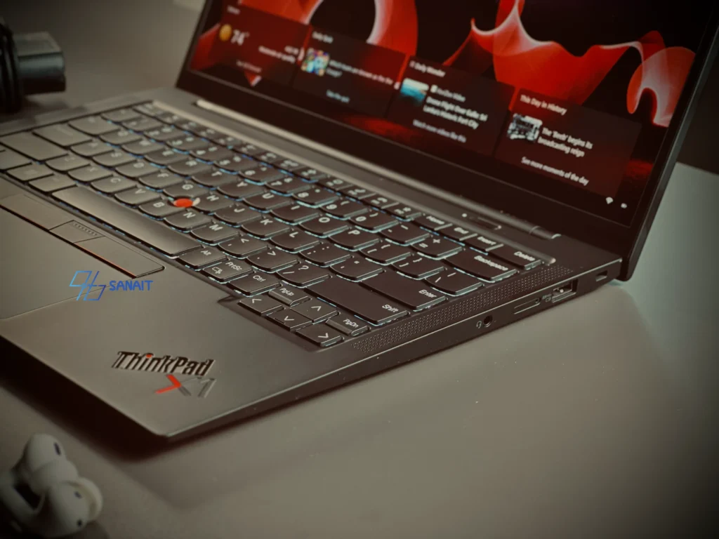 پورت ها و اتصالات ThinkPad X1 Carbon Gen 10